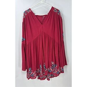 Free People Te Amo Boho Floral Embroidery Bell Sleeve Babydoll Hilo mini dress